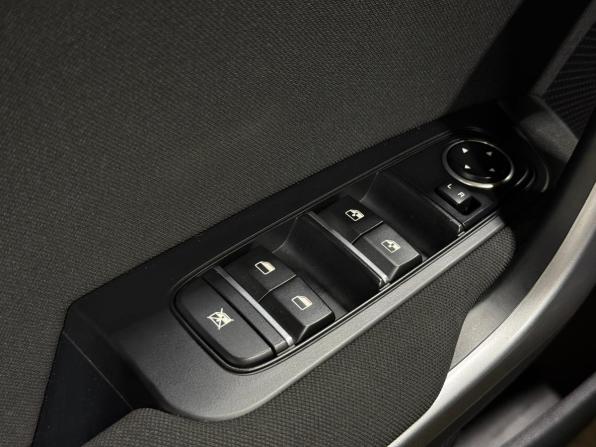 Kia Ceed III с пробегом 2019 года, цена 1 650 000 рублей, 128801 км, хэтчбек, Автокод Объявления