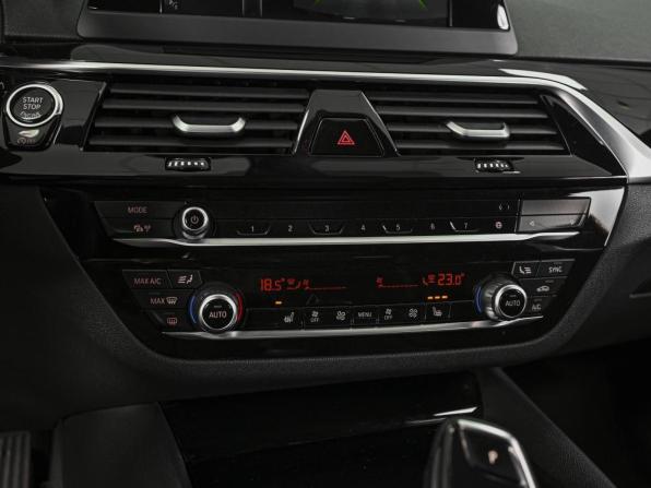 BMW 5 серии VII (G30/G31/G38) с пробегом 2017 года, цена 3 228 960 рублей, 83680 км, седан, Автокод Объявления