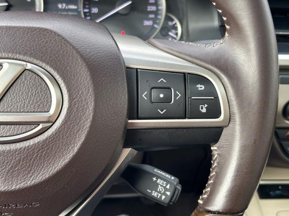 Lexus ES VI Рестайлинг с пробегом 2015 года, цена 2 590 000 рублей, 129000 км, седан, Автокод Объявления