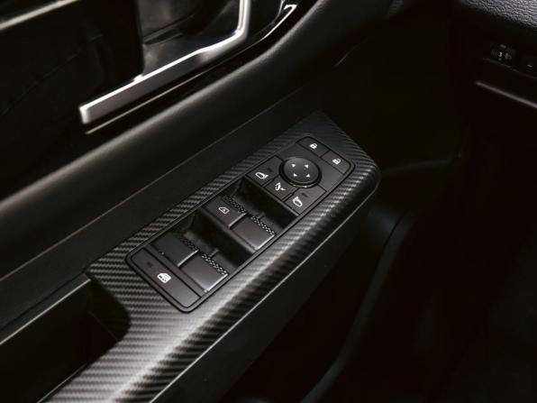 Mitsubishi L200 VI с пробегом 2025 года, цена 5 085 000 рублей, 43 км, offers.body_type.unknown, Автокод Объявления