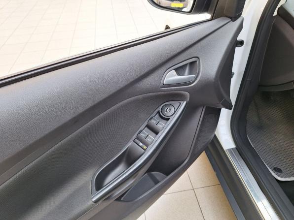 Ford Focus III с пробегом 2012 года, цена 950 000 рублей, 104858 км, хэтчбек, Автокод Объявления