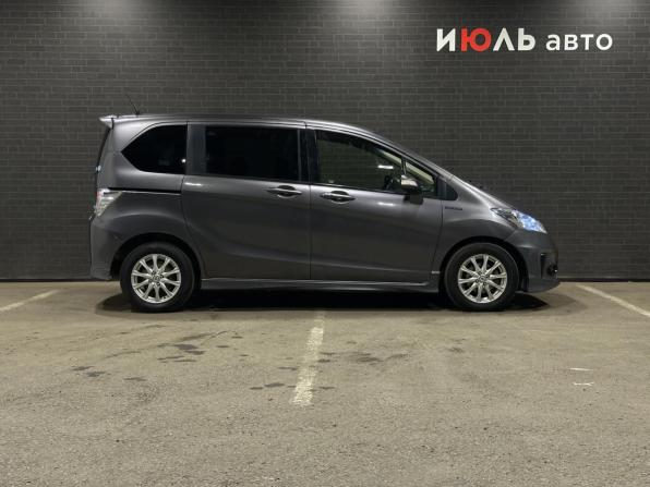 Honda Freed I Рестайлинг с пробегом 2013 года, цена 980 000 рублей, 325905 км, компактвэн, Автокод Объявления