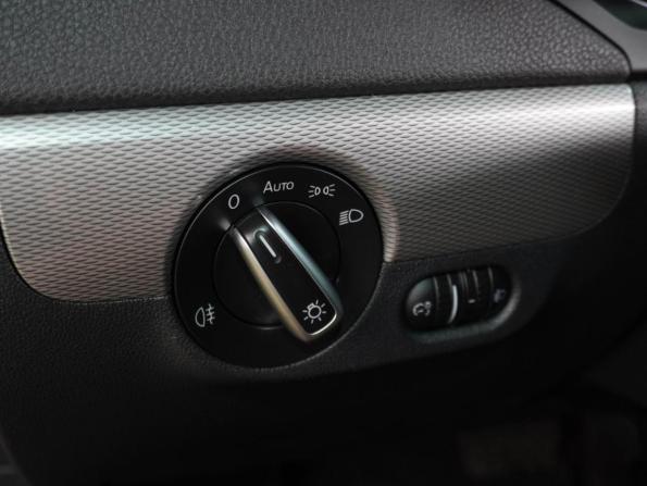 Volkswagen Jetta VI Рестайлинг с пробегом 2015 года, цена 1 050 000 рублей, 186183 км, седан, Автокод Объявления