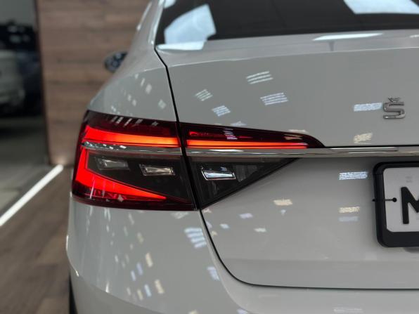 Skoda Superb III Рестайлинг с пробегом 2024 года, цена 3 620 000 рублей, 38400 км, лифтбек, Автокод Объявления