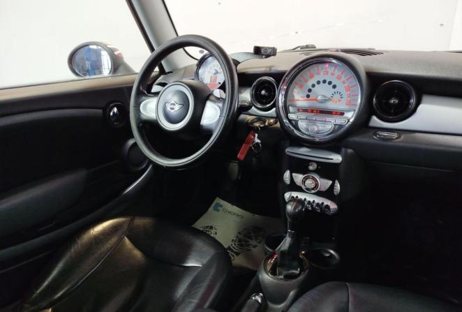 Mini Hatch II (R56) с пробегом 2007 года, цена 690 000 рублей, 273110 км, хэтчбек, Автокод Объявления