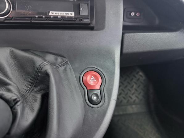 Renault Kangoo II с пробегом 2011 года, цена 579 000 рублей, 331920 км, компактвэн, Автокод Объявления