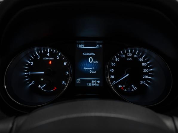 Nissan Qashqai II с пробегом 2018 года, цена 1 945 000 рублей, 123196 км, внедорожник, Автокод Объявления
