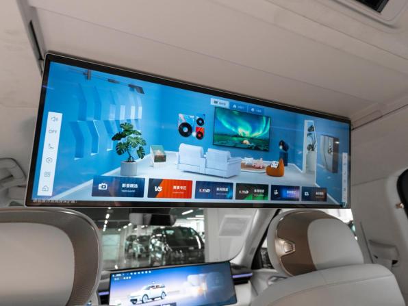 Lynk &amp; Co 900 с пробегом 2025 года, цена 7 700 000 рублей, 30 км, внедорожник, Автокод Объявления