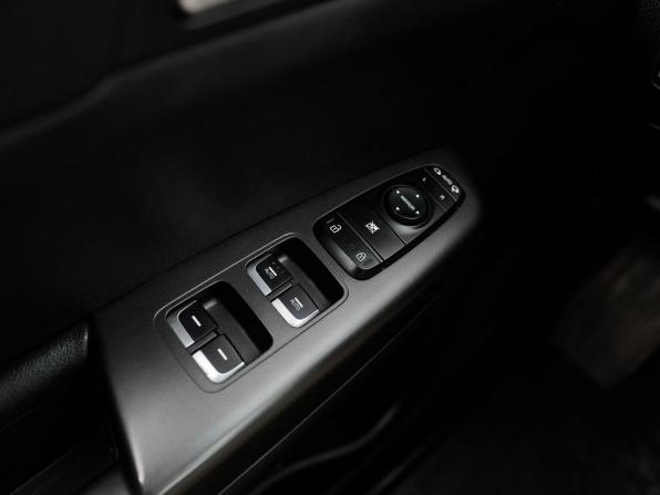 Kia Sportage IV Рестайлинг с пробегом 2020 года, цена 2 507 000 рублей, 105300 км, внедорожник, Автокод Объявления