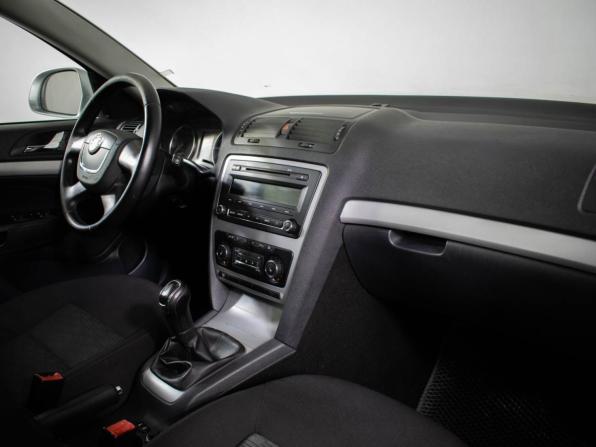 Skoda Octavia II (A5) Рестайлинг с пробегом 2012 года, цена 760 000 рублей, 224431 км, лифтбек, Автокод Объявления