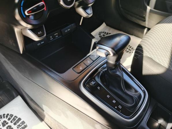 Kia Rio IV с пробегом 2018 года, цена 1 593 200 рублей, 68292 км, хэтчбек, Автокод Объявления