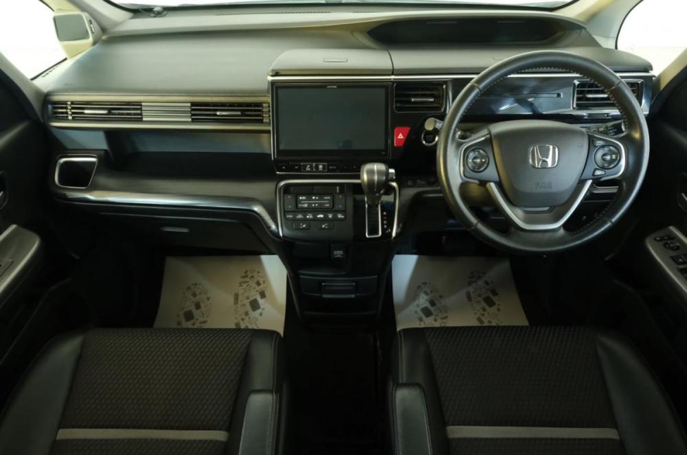 Honda Stepwgn V Омск  - изображение 15