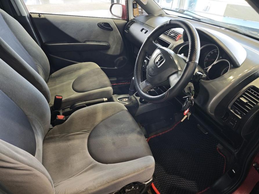 Honda Fit I Челябинск  - изображение 8