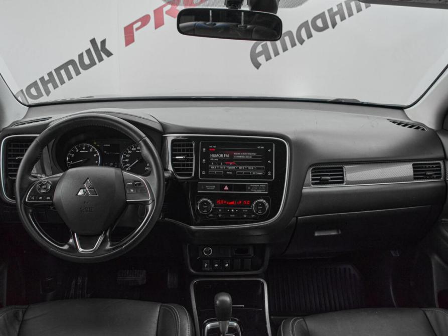 Mitsubishi Outlander III Рестайлинг 3 Екатеринбург  - изображение 11
