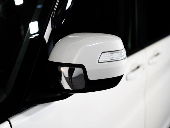 Honda Stepwgn V с пробегом 2016 года, цена 1 700 000 рублей, 92913 км, минивэн, Автокод Объявления
