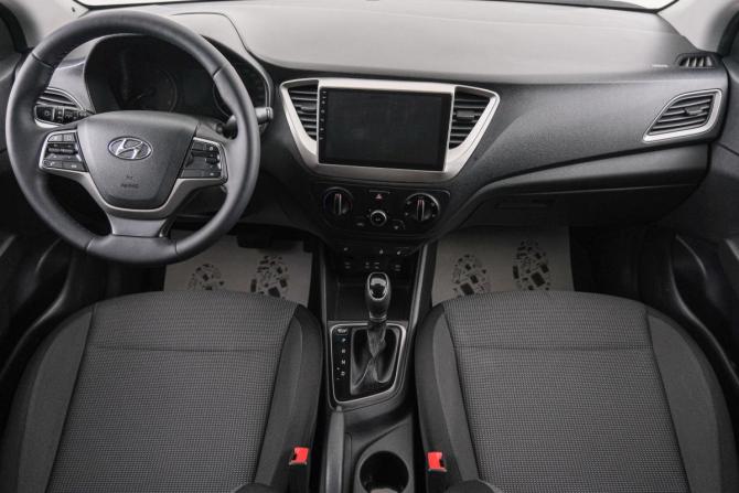 Hyundai Solaris II с пробегом 2018 года, цена 1 259 000 рублей, 122000 км, седан, Автокод Объявления