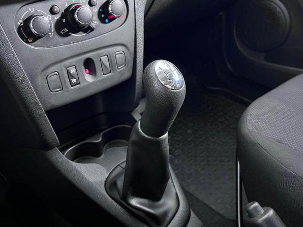 Renault Sandero II Рестайлинг с пробегом 2018 года, цена 960 000 рублей, 70092 км, хэтчбек, Автокод Объявления