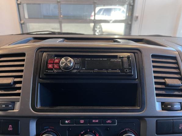 Volkswagen Caravelle T5 Рестайлинг с пробегом 2012 года, цена 2 046 000 рублей, 236745 км, минивэн, Автокод Объявления
