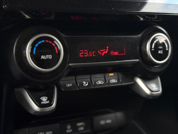 Kia Rio IV с пробегом 2020 года, цена 1 610 000 рублей, 90047 км, седан, Автокод Объявления