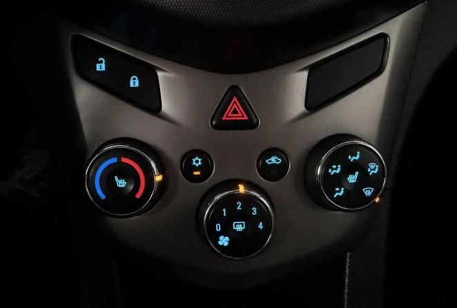 Chevrolet Aveo II с пробегом 2014 года, цена 690 000 рублей, 187300 км, седан, Автокод Объявления