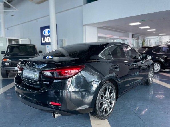 Mazda 6 III (GJ) Рестайлинг с пробегом 2016 года, цена 2 199 900 рублей, 132000 км, седан, Автокод Объявления