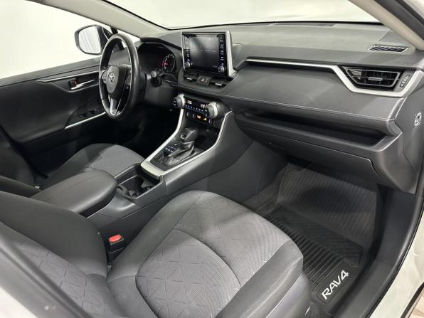 Toyota RAV4 V (XA50) с пробегом 2021 года, цена 3 290 000 рублей, 86579 км, внедорожник, Автокод Объявления