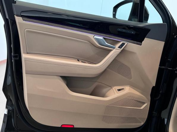 Volkswagen Touareg III с пробегом 2020 года, цена 5 199 000 рублей, 128256 км, внедорожник, Автокод Объявления
