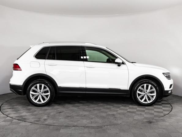 Volkswagen Tiguan II с пробегом 2017 года, цена 2 299 000 рублей, 138331 км, внедорожник, Автокод Объявления