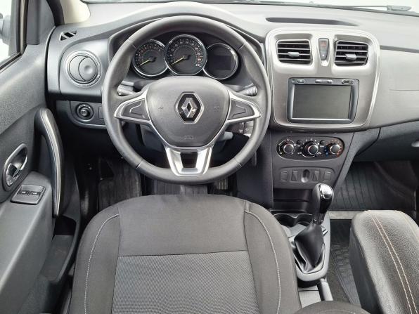 Renault Logan II Рестайлинг с пробегом 2019 года, цена 945 000 рублей, 165000 км, седан, Автокод Объявления