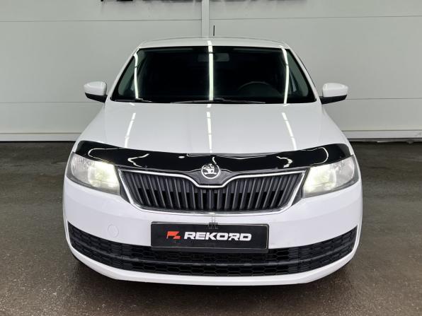 Skoda Rapid I с пробегом 2015 года, цена 1 070 000 рублей, 175334 км, лифтбек, Автокод Объявления