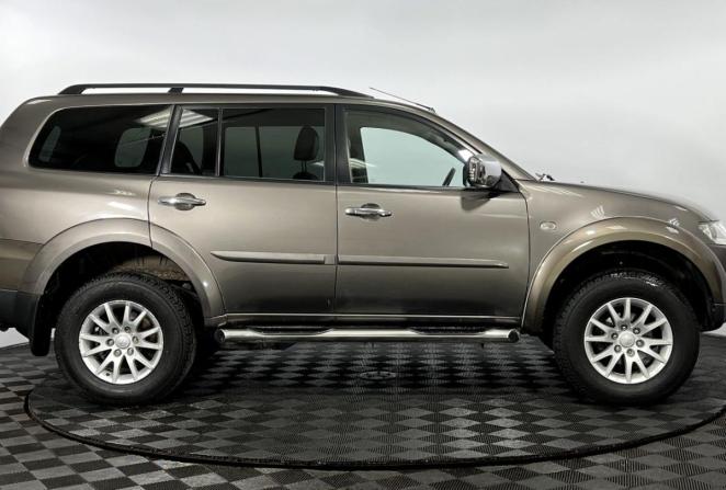 Mitsubishi Pajero Sport II с пробегом 2011 года, цена 1 900 000 рублей, 102287 км, внедорожник, Автокод Объявления