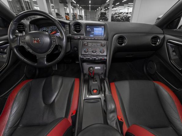 Nissan GT-R I Рестайлинг 1 с пробегом 2011 года, цена 7 150 000 рублей, 39100 км, купе, Автокод Объявления