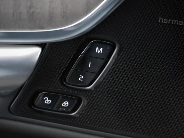 Volvo S90 II Рестайлинг с пробегом 2023 года, цена 4 599 050 рублей, 37771 км, седан, Автокод Объявления