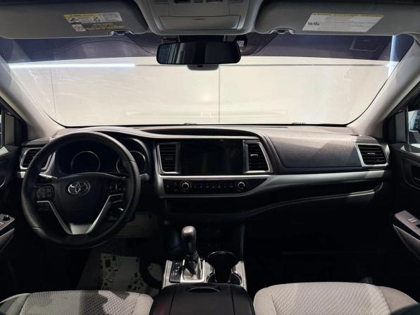 Toyota Highlander III (XU50) Рестайлинг с пробегом 2016 года, цена 2 990 000 рублей, 181743 км, внедорожник, Автокод Объявления