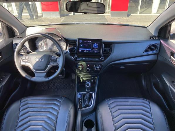 Hyundai Solaris II Рестайлинг с пробегом 2021 года, цена 1 700 000 рублей, 87798 км, седан, Автокод Объявления