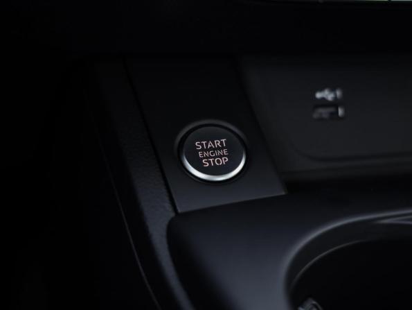 Audi A4 V (B9) Рестайлинг с пробегом 2020 года, цена 3 249 000 рублей, 22687 км, седан, Автокод Объявления