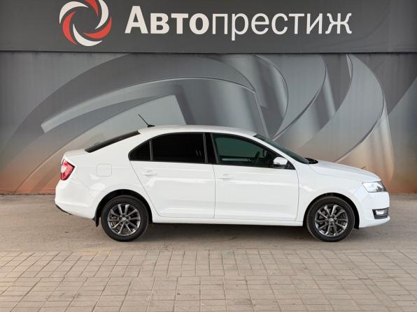 Skoda Rapid I Рестайлинг с пробегом 2019 года, цена 1 435 000 рублей, 92090 км, лифтбек, Автокод Объявления