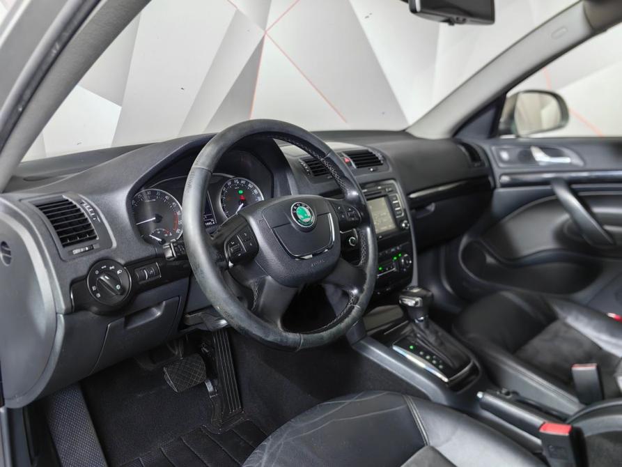 Skoda Octavia II (A5) Рестайлинг Москва  - изображение 17