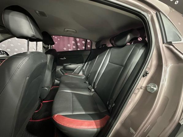 Kia Rio IV с пробегом 2019 года, цена 1 650 000 рублей, 43400 км, хэтчбек, Автокод Объявления