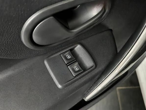 Renault Sandero II с пробегом 2017 года, цена 747 000 рублей, 84000 км, хэтчбек, Автокод Объявления