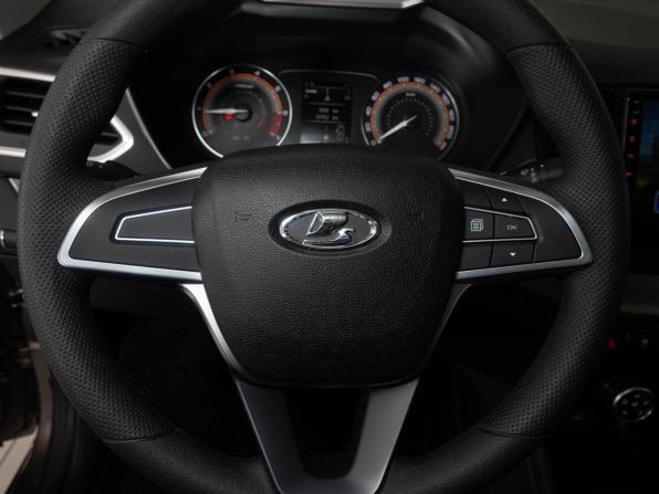 Lada (ВАЗ) Vesta I Рестайлинг (NG) с пробегом 2025 года, цена 1 394 000 рублей, 8700 км, седан, Автокод Объявления