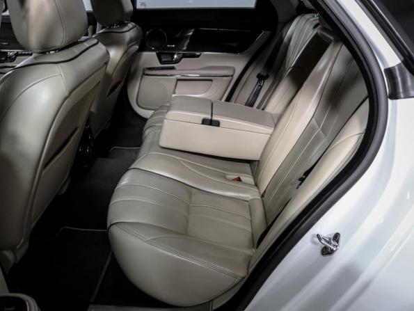 Jaguar XJ IV (X351) с пробегом 2013 года, цена 1 840 000 рублей, 178843 км, седан, Автокод Объявления