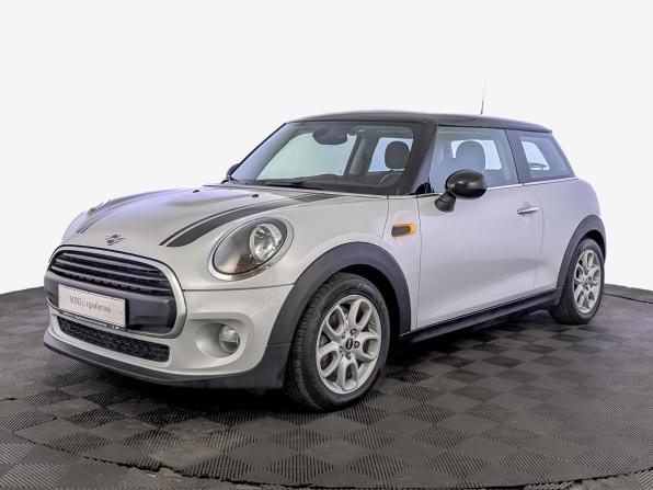 Mini Hatch III (F55/F56) Рестайлинг с пробегом 2018 года, цена 1 800 000 рублей, 73661 км, хэтчбек, Автокод Объявления