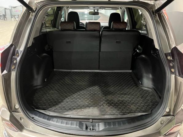 Toyota RAV4 IV (XA40) Рестайлинг с пробегом 2017 года, цена 2 374 000 рублей, 142623 км, внедорожник, Автокод Объявления