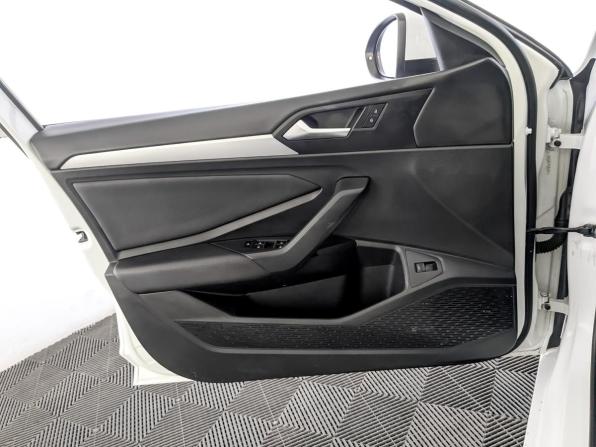 Volkswagen Jetta VII с пробегом 2021 года, цена 2 045 000 рублей, 49577 км, седан, Автокод Объявления