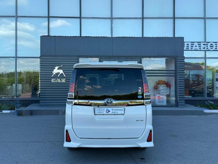 Toyota Noah III (R80) Рестайлинг Омск  - изображение 6