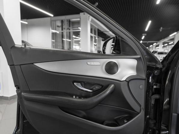 Mercedes-Benz E-Класс V (W213 S213 C238) Рестайлинг с пробегом 2020 года, цена 2 750 000 рублей, 146500 км, седан, Автокод Объявления
