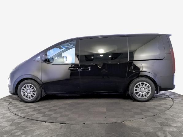 Hyundai Staria I с пробегом 2021 года, цена 4 500 000 рублей, 84972 км, минивэн, Автокод Объявления