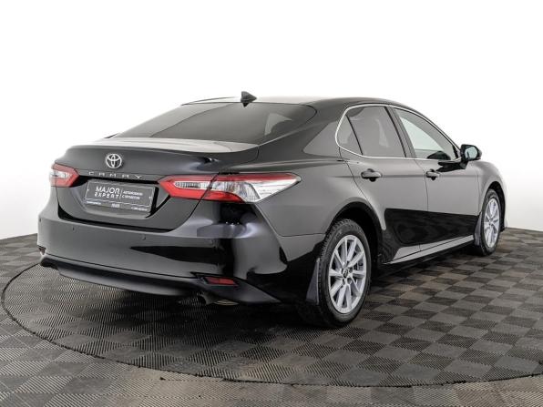 Toyota Camry VIII (XV70) Рестайлинг с пробегом 2021 года, цена 2 590 000 рублей, 120101 км, седан, Автокод Объявления
