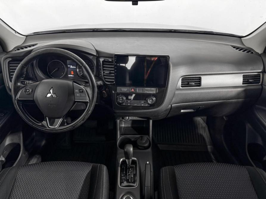 Mitsubishi Outlander III Рестайлинг 2 Санкт-Петербург  - изображение 14